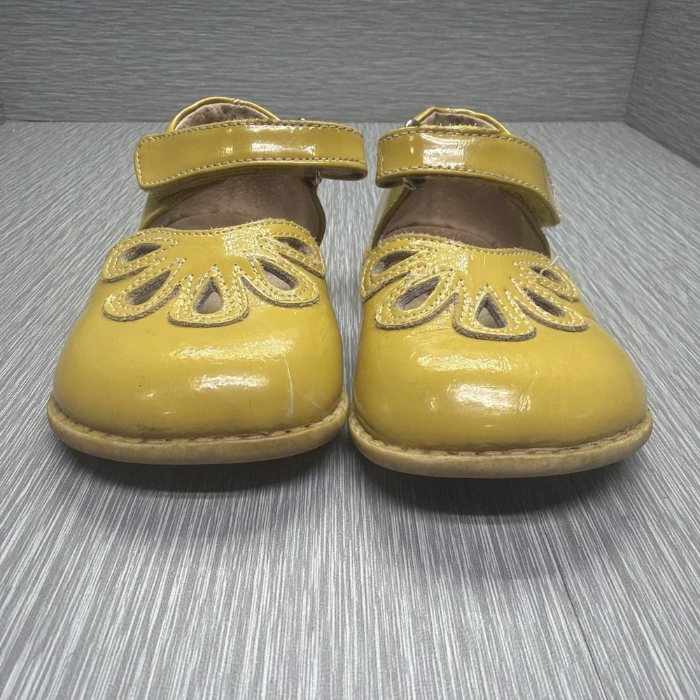 Livie & Luca Girls Patent‎ Leather Mary Jane Shoes Yellow Size 8